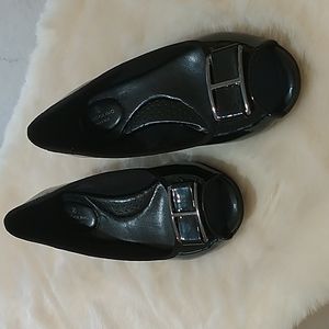*Bandolino  Black Patent Leather Shoes Size 8 Medium